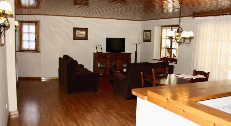 Apartment (4 Adults) image 1