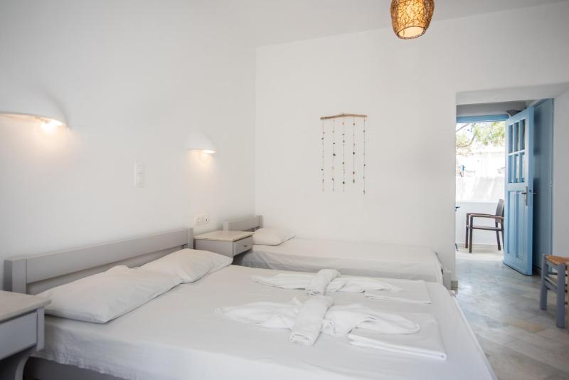 Budget Triple Room image 2
