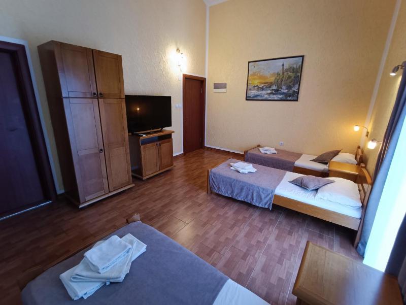 Triple Room image 4