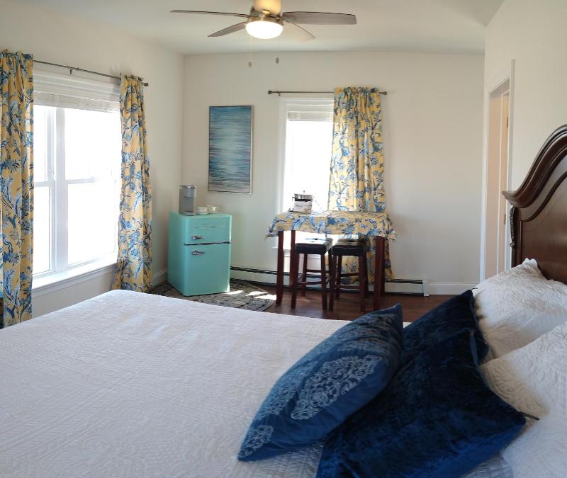 King Seaview Suite image 3