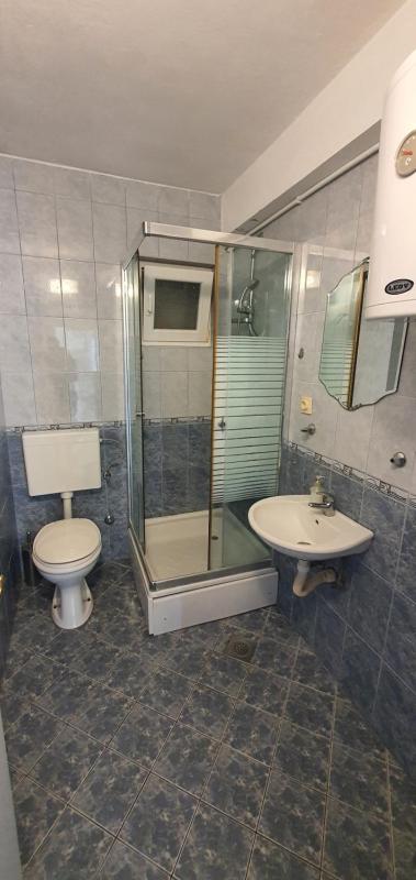 Triple Room with Balcony image 2