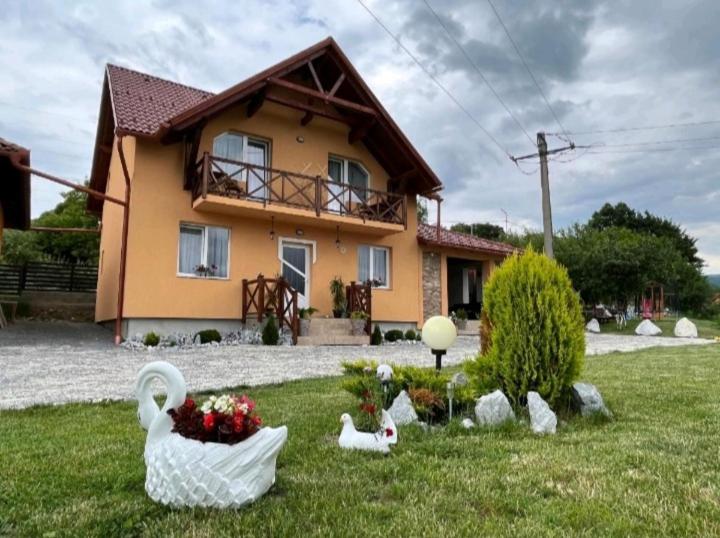 Three-Bedroom Villa image 1