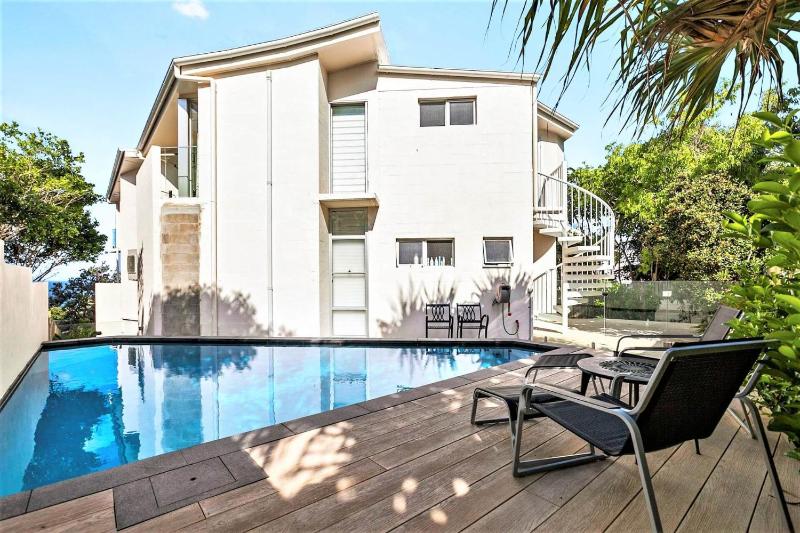 2 On The Park - Prime Location with Breathtaking Ocean Views - image 3