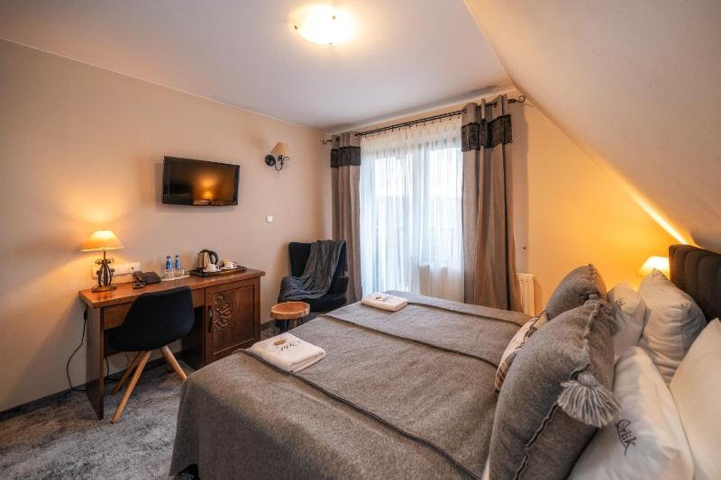 Standard Double or Twin Room image 2