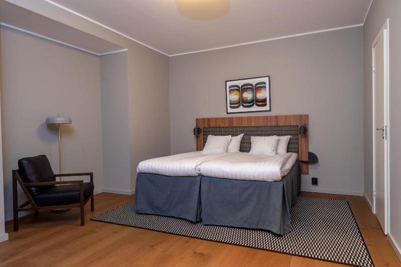 Compact Room (no window) image 2