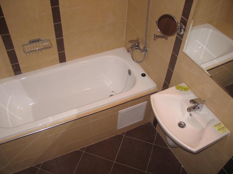 Winslow Infinity Aparthotel - image 10