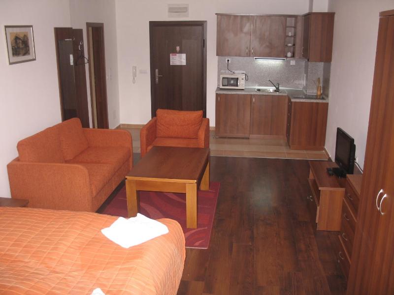 Winslow Infinity Aparthotel - image 14