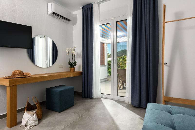 Standard Suite image 3