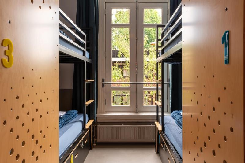 Quadruple Room with Private Bathroom and Shower image 3