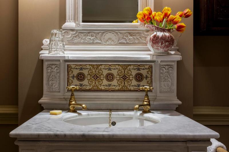 Junior Suite image 2