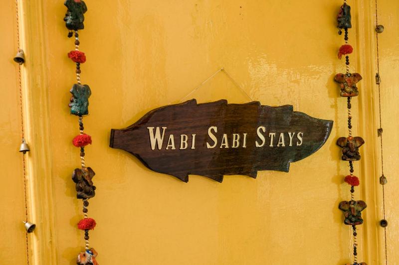 SUN 2BHK by Wabi Sabi Stays Steep Uphill walk 5 Mins - image 9