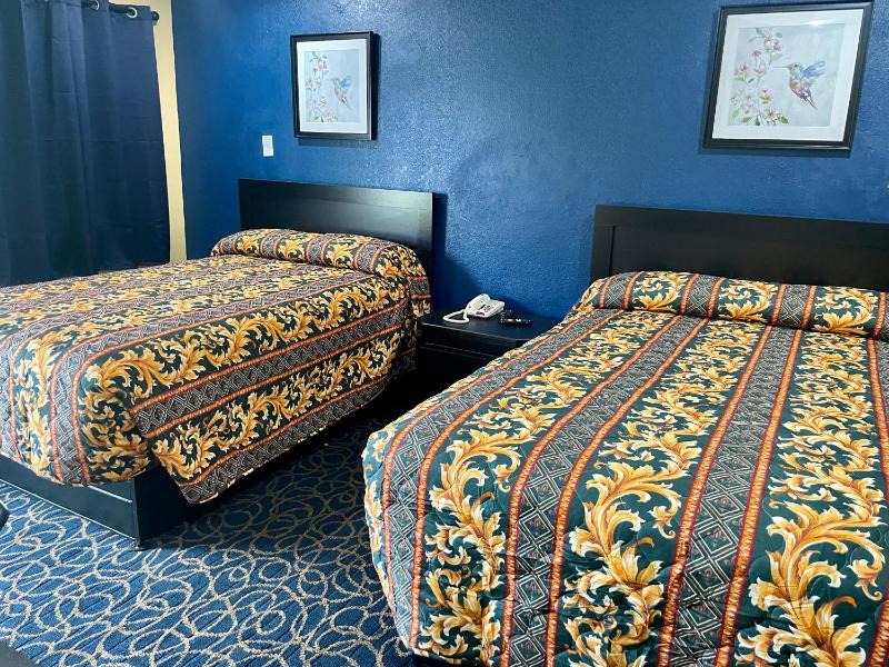Double Room image 2
