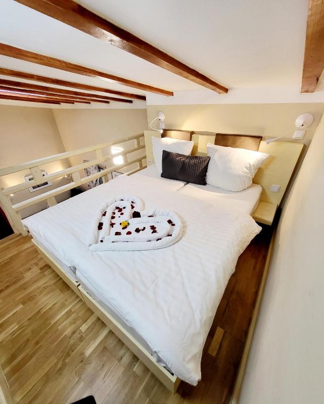 Apartment - Split Level image 1
