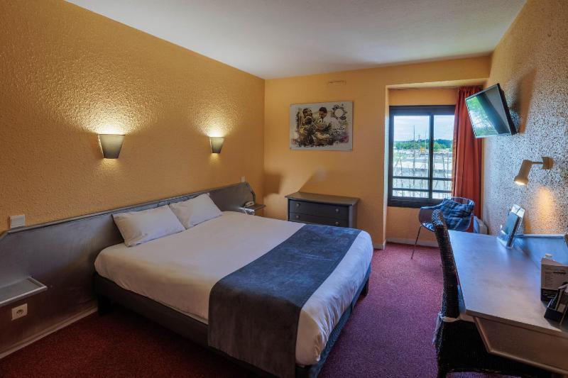 Double Room image 1