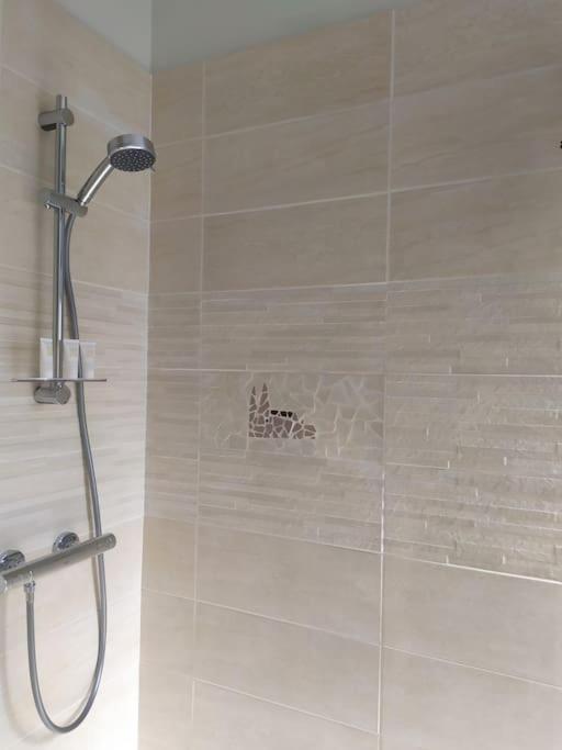 Quadruple Room with Private Bathroom image 2
