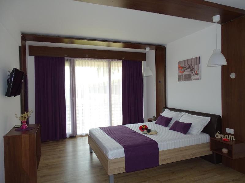 Superior Double Room image 4