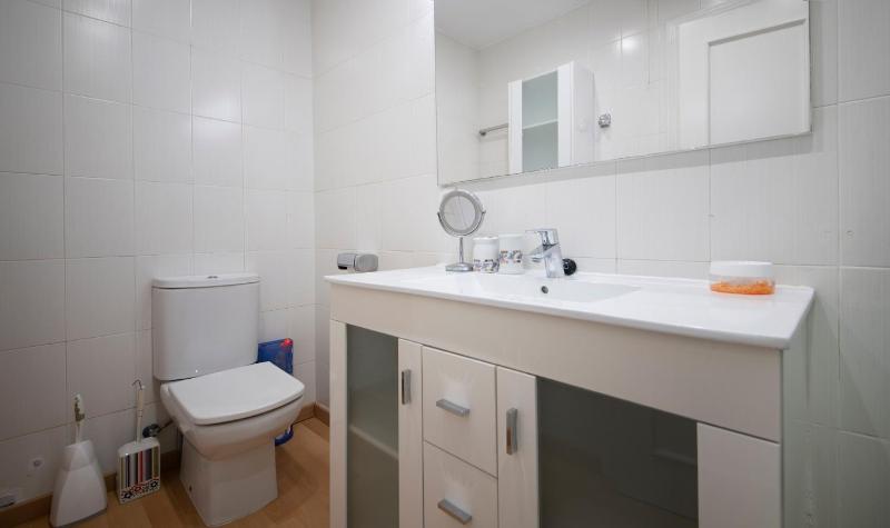 TarracoHomes TH156 Casa Roser Familiar y con Piscina Compartida - image 15