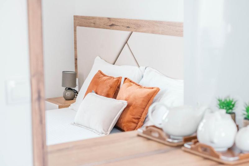 Double Room with Balcony and Sea View image 1