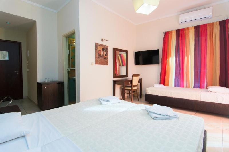 Triple Room image 4
