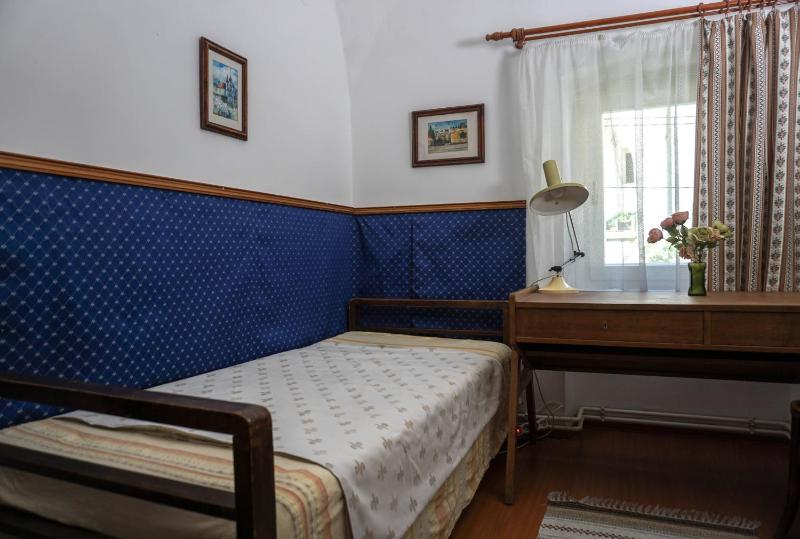 Single Room image 4