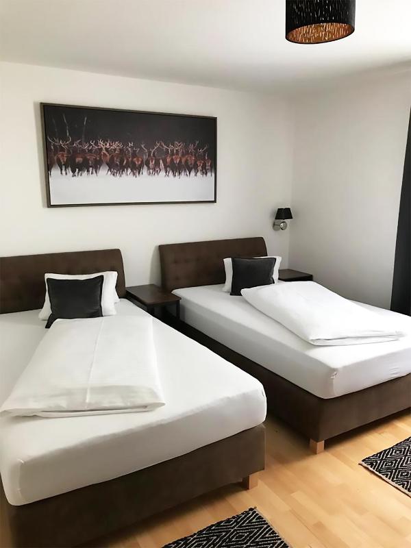 Double Room image 3