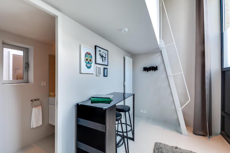 Superior Two-Bedroom Apartment image 4