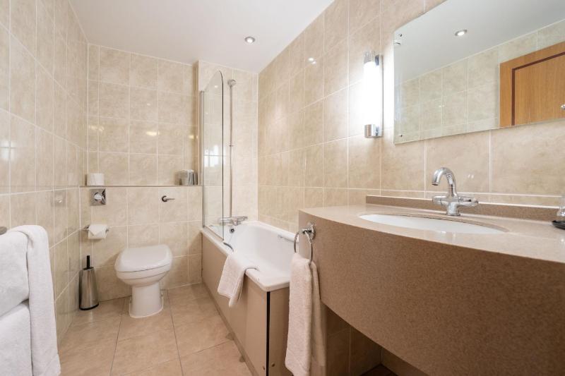 Double or Twin Room image 2