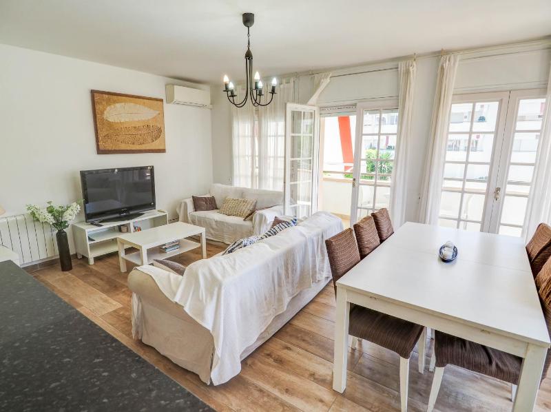 Clarimar Beach Apartment by Hello Homes Sitges - image 12