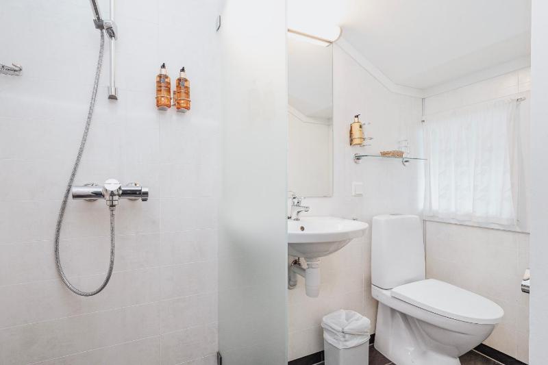 Standard Double Room image 2