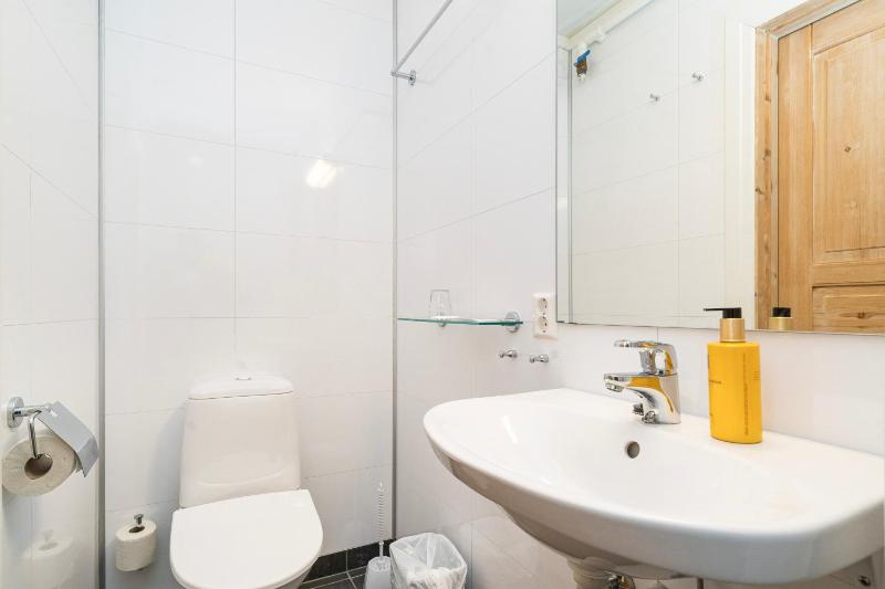Standard Double Room image 3