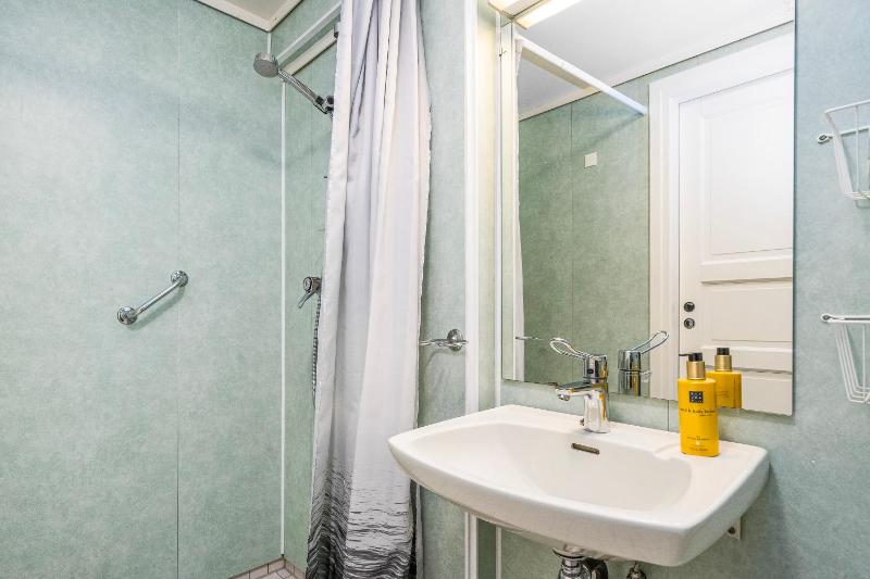 Standard Double Room image 4