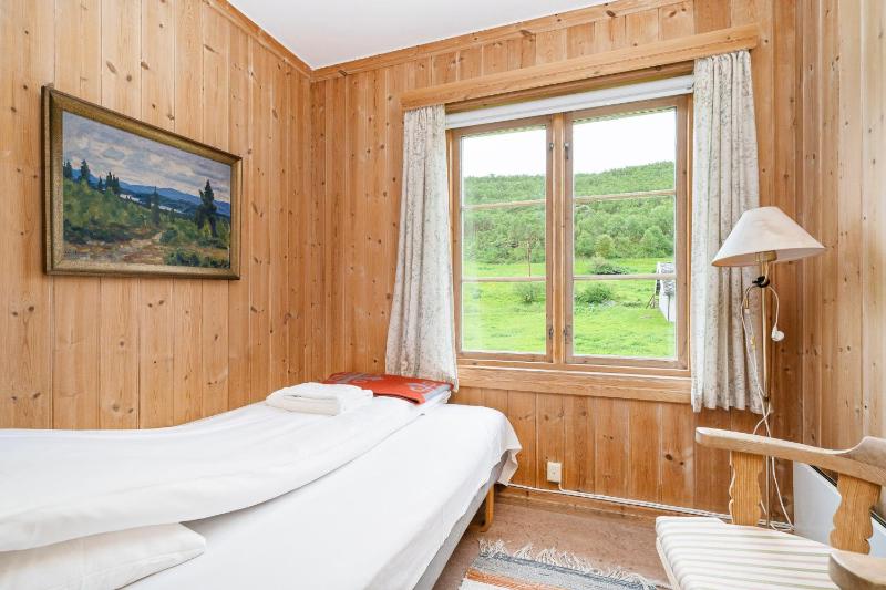 Standard Single Room with Shower image 4