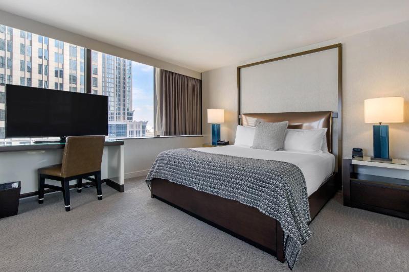 Executive Suite - 1 King Bed image 3
