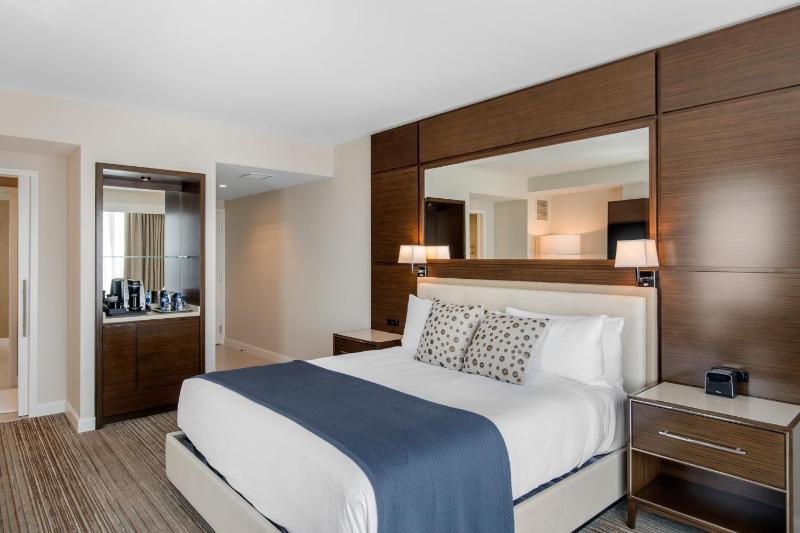 Executive King Room image 2