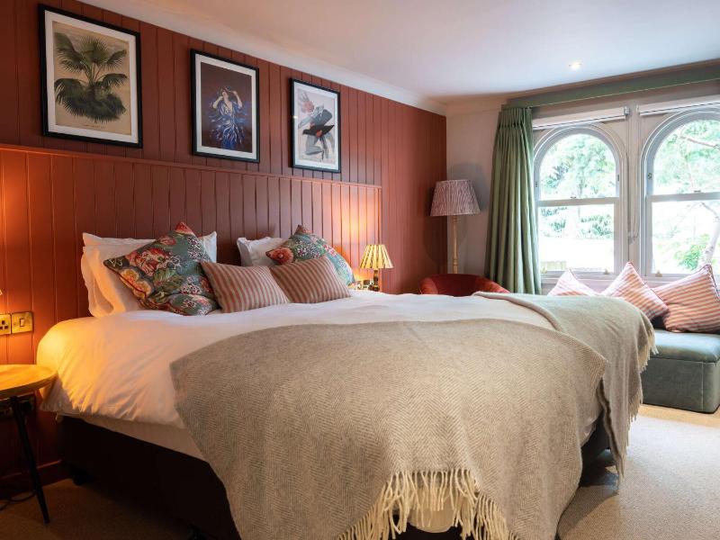 Superior Double Room image 1