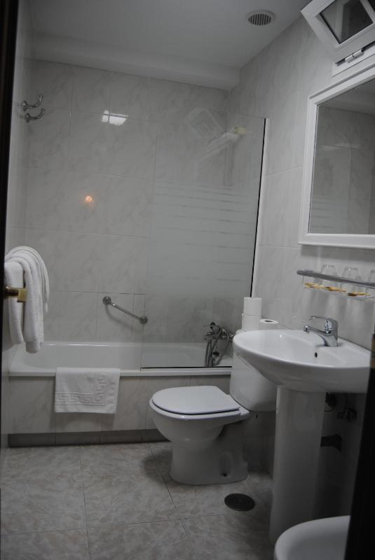 Single Room image 2