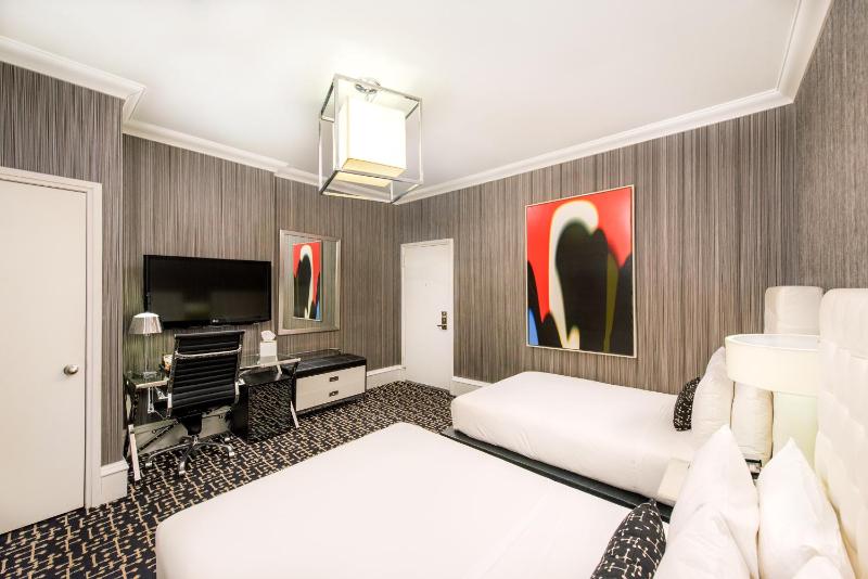 Deluxe Double Room with Two Double Beds image 3