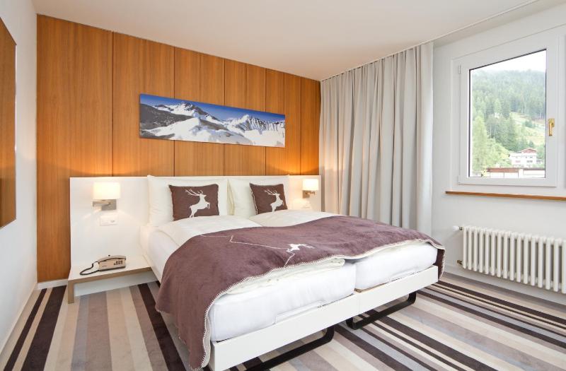 Double or Twin Room image 3