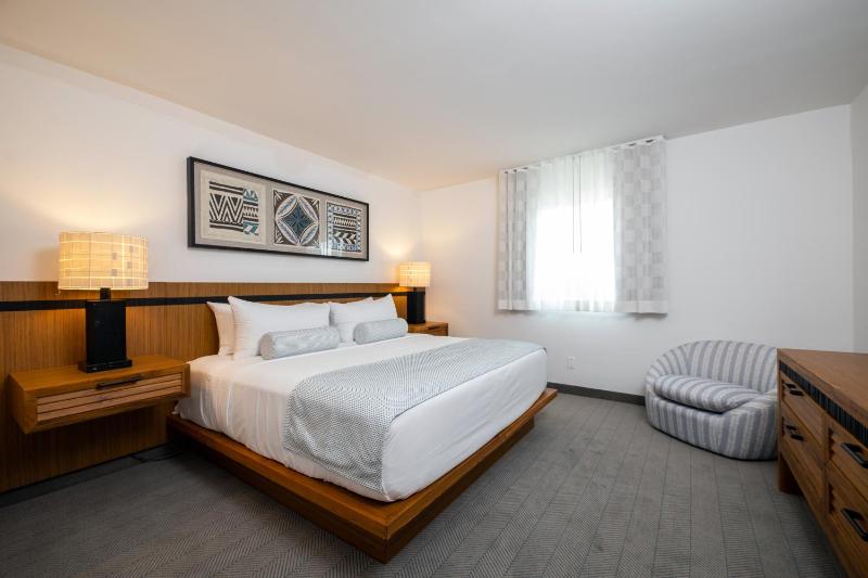 One-Bedroom Suite image 1