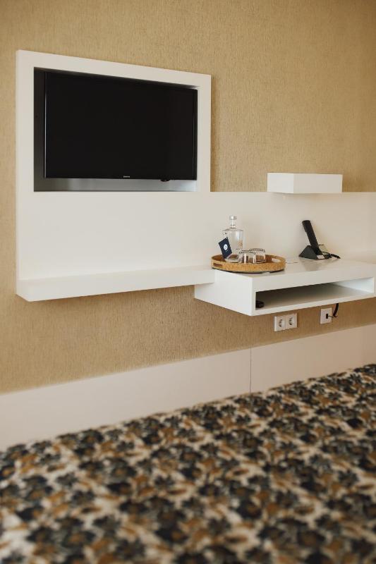One-Bedroom House image 4