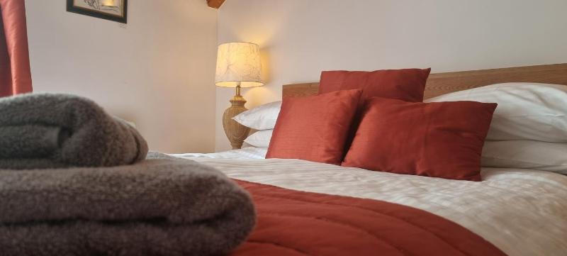 Double Room with Private Bathroom image 1