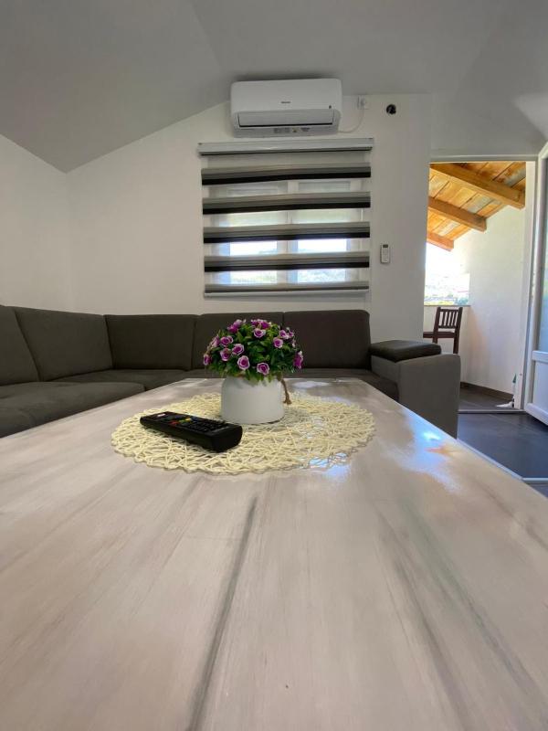 Apartment image 3