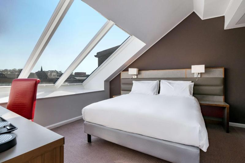 Junior Suite image 2