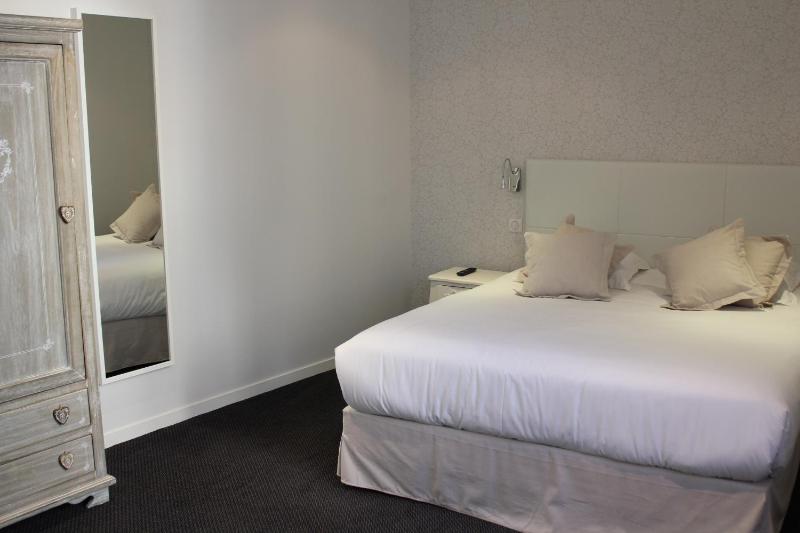 Premium room - accessible by elevator image 2