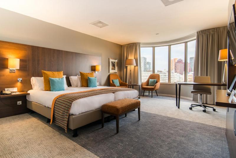 Deluxe Triple Room image 3