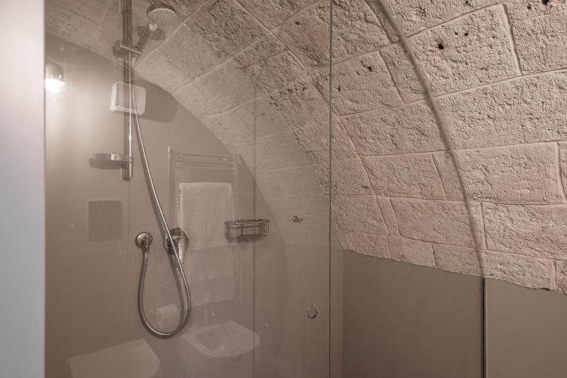 Triple Room with Terrace image 3