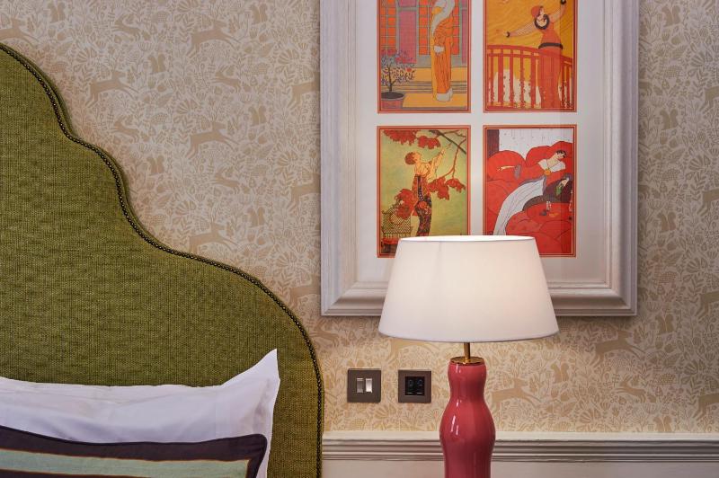 Deluxe Double Room image 4