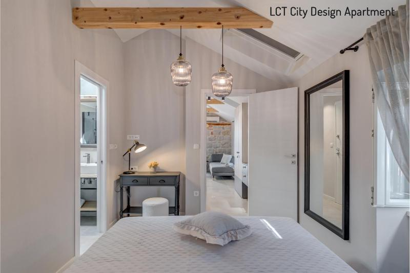 LCT City Design Apartment - image 16