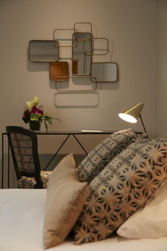 Standard Single Room image 3