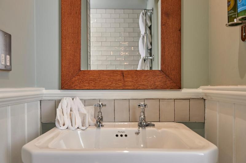 Signature Suite image 4
